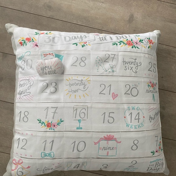 Down filled wedding count down pillow - Picture 3 of 5